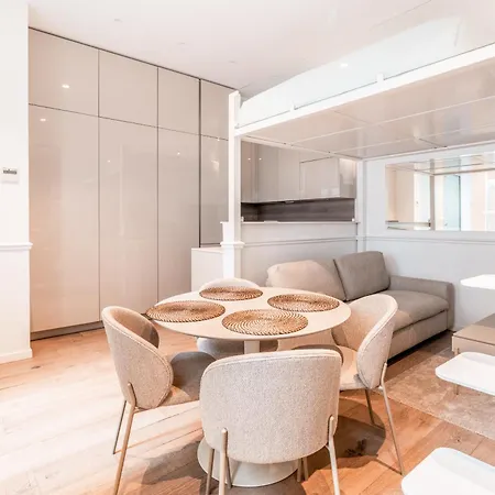 Elegant Luxury 1st Parigi